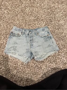 Women’s Levis501 Jean Shorts Sz 28